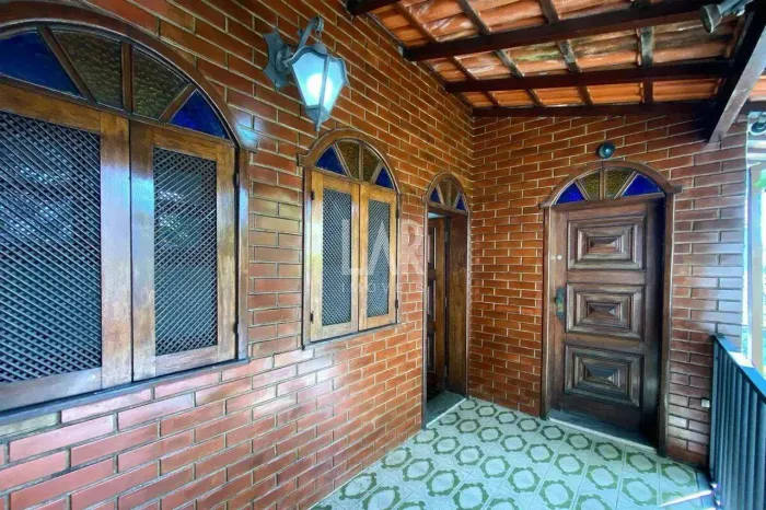 Casa para aluguel, 3 quartos, 1 suíte, 2 vagas, Alto Barroca - Belo Horizonte/MG