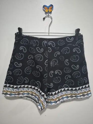 Short estampado preto M