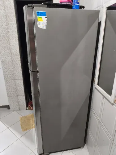 Geladeira Electrolux dw42x frost free