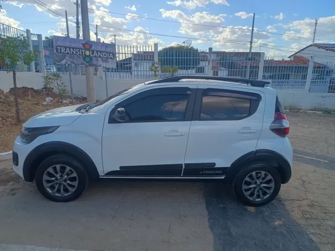 Fiat Mobi Trekking 1.0 Flex 5P 2022
