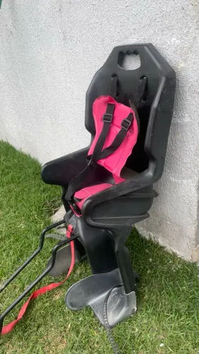 Cadeirinha traseira sem bagageiro