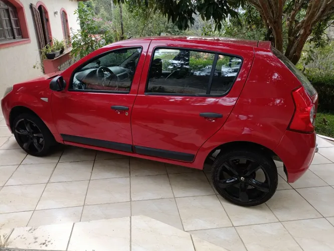 Renault Sandero Authentique Hi-flex 1.0 16V 5P 2010