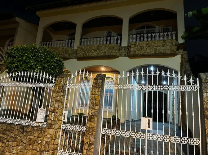 Casa de Condomínio à venda com 291,00m² e 4 quartos em VILA VALQUEIRE, Rio de Janeiro - RJ