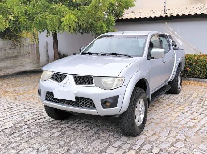Mitsubishi L200 Triton HPE 3.2 CD TB Int.diesel AUT 2011