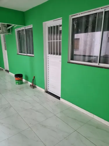 Tomo conta de crianças