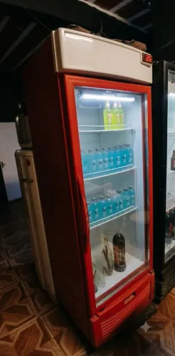 Freezer expositor cervejeiro