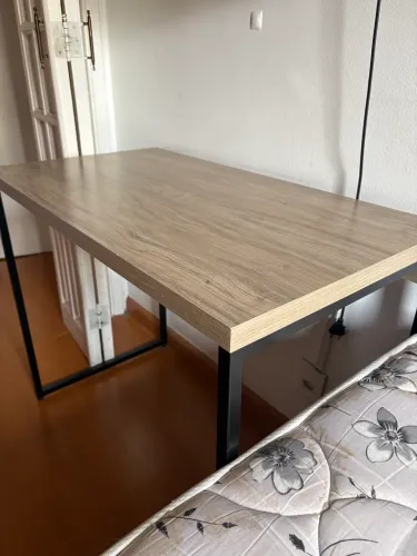 Mesa para Escritório Industrial Base Ferro Preto Tampo Mdp Amêndoa 90x50 MARROM