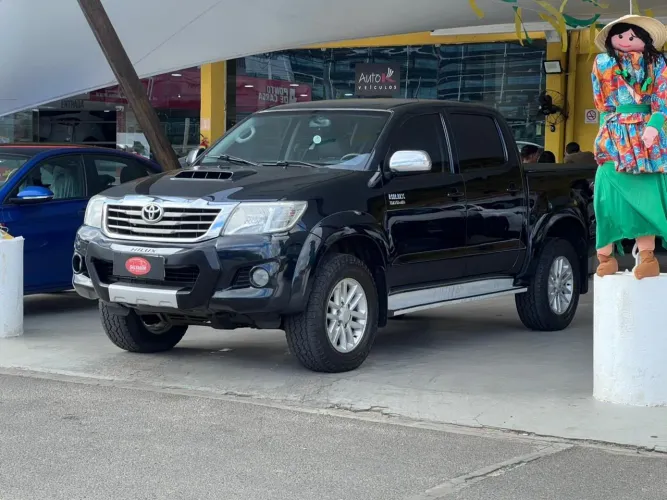 Toyota Hilux CD SRV D4-d 4X4 3.0 TDI Diesel AUT 2012