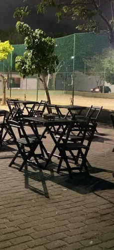 Jogo de Mesa de madeira dobrável envernizada