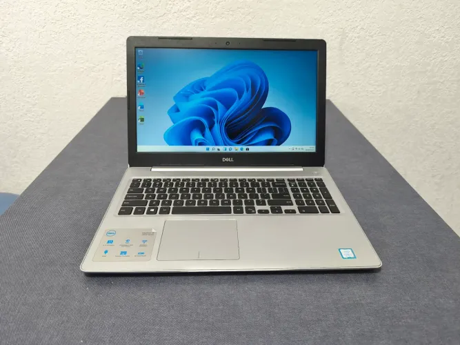 Notebook Dell i7. 8 GB. SSD 256 GB. Tela 15.6