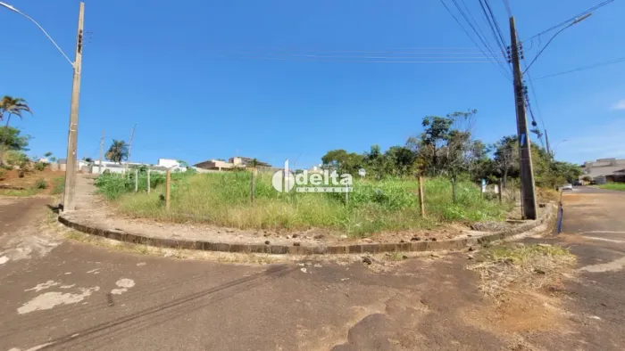 Terreno disponível para venda no bairro City Uberlândia em Uberlândia-MG