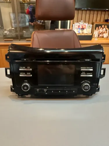 Central multimídia original Nissan Frontier 2018