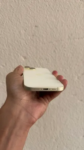 iPhone 15 256