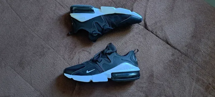 Nike Air Max Infinity 