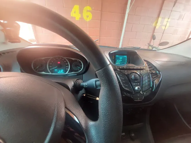 Ford KA+ Sedan 1.5 16V Flex 4P 2015