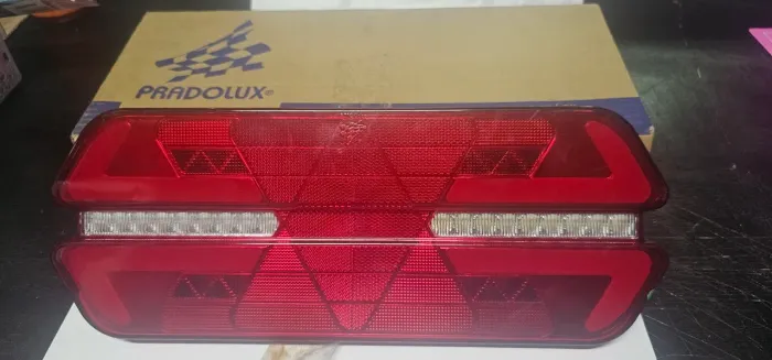 PAR LANTERNA LED PRADOLUX