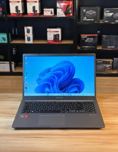 Notebook ASUS AMD Ryzen 5 3500U, 8GB RAM, SSD 256GB, 15,6?, Windows 11 PRO.