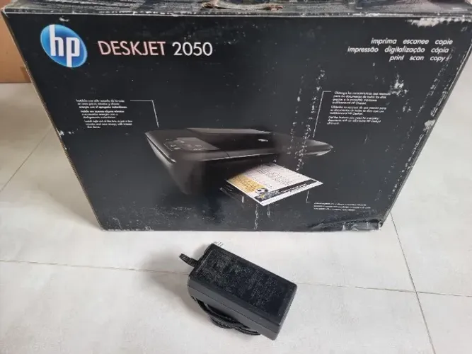 Impressora Multifuncional hp Deskjet 2050 com Defeito + Fonte Original.
