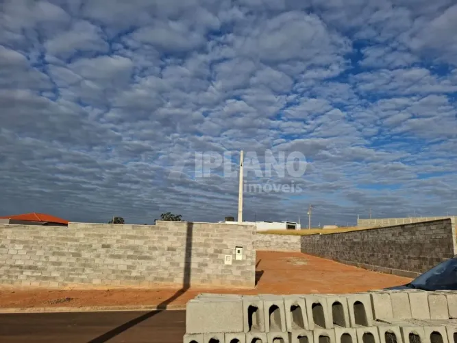 Venda de Terreno / Padrão na cidade de São Carlos