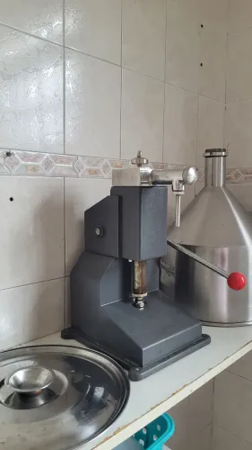 Envasadora líquidos e pastosos