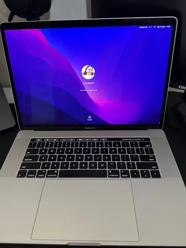 MacBook Pro 15 Retina 2016 | i7 | 16 GB RAM | 500 GB SSD | Touch Bar
