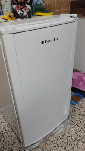 Frigobar Electrolux 120 litros
