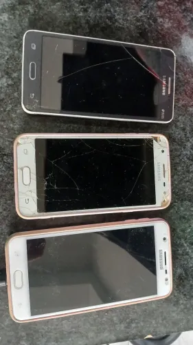 Vendo celulares para retirada de peças