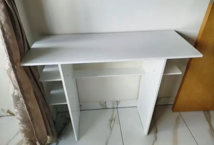 escrivaninha, mesa pc.