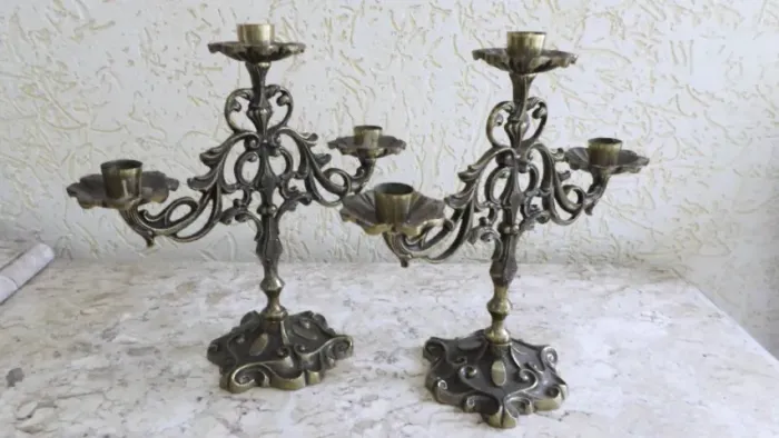 PAR DE CASTIÇAL EM BRONZE PARA 3 VELAS- NATALINO TOMASI (antigo) 