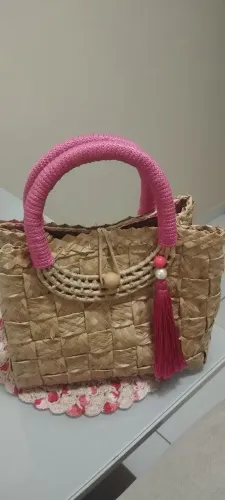 Bolsa de palha de carnaúba trançada