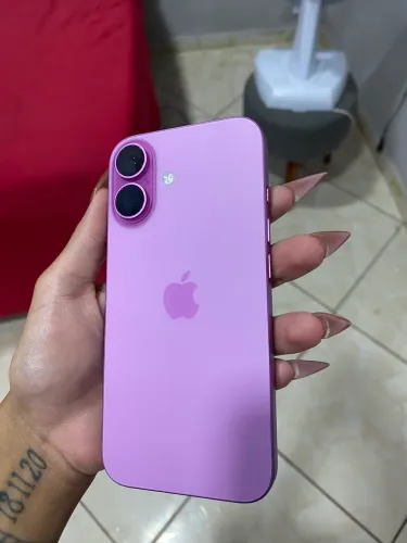 iPhone Rosa 128GB - R$ 3.800