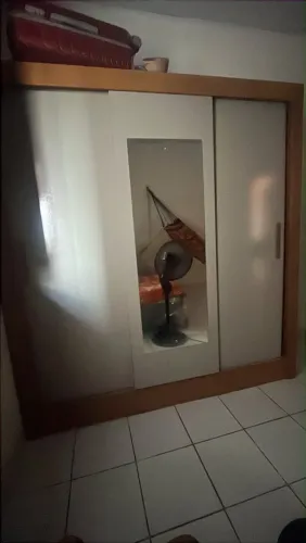 Guarda-roupa