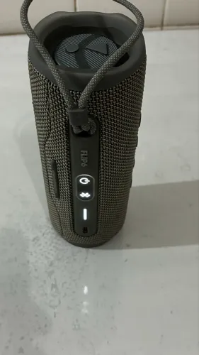 Caixa de Som JBL Flip 6 Original Semi-Nova