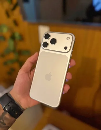 iPhone 17 Pro Max Seminovo - Ainda na Garantia