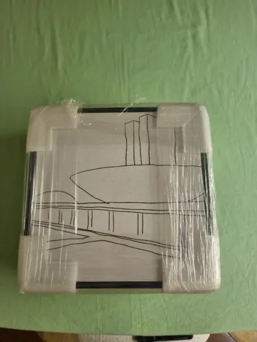 Trio quadros linhas Brasília em desenho 30x30 moldura preta