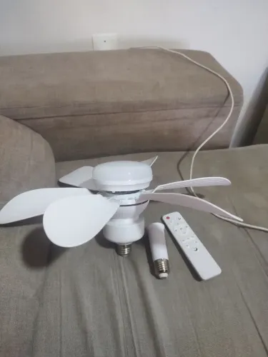 Ventilador com luz top.