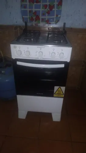 Vendo fogão semi novo