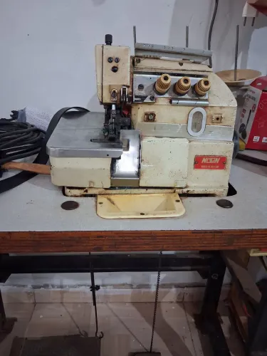 1.000 overloque industrial+caserinha reta!