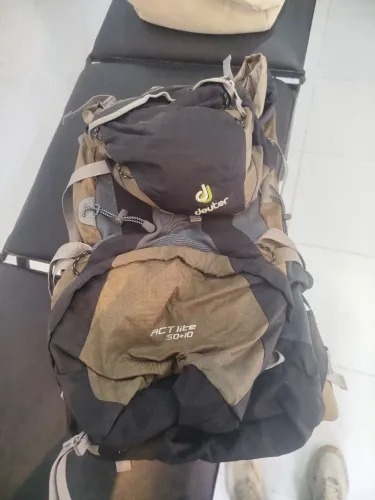 Mochila Deuter de trilha profissional