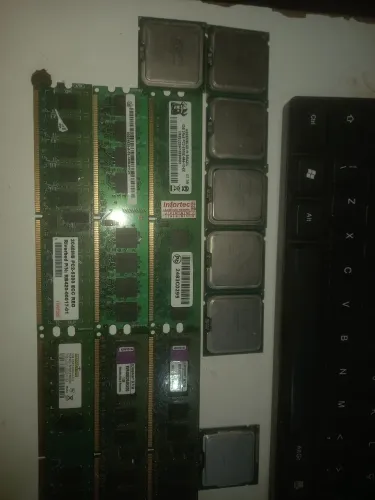 Processadores e Memórias Ram antigos 