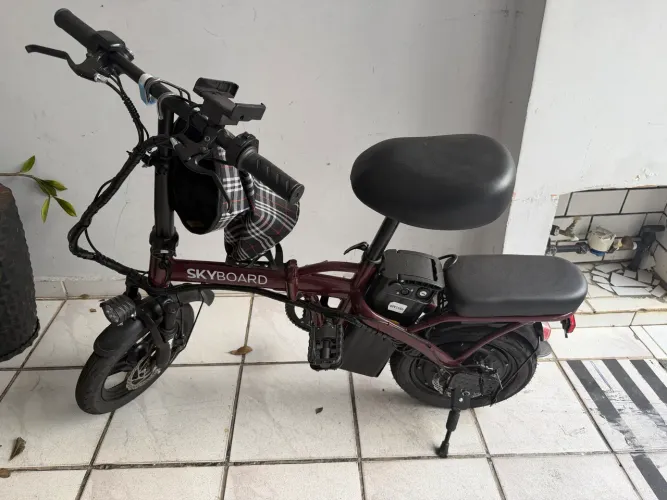 Bicicleta elétrica zurbe w8 400w bateria lithium 25km/h
