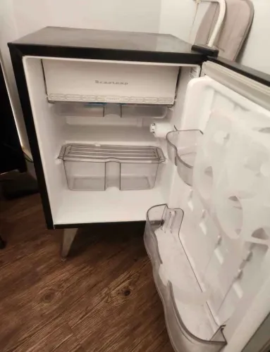 Vendo Frigobar Brastemp retrô