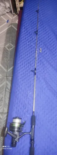 Molinete + vara de pescar Daiwa 