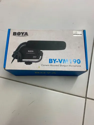 Microfone Shotgun BOYA BY-VM190 para Câmera - Nunca usado