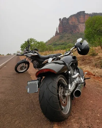 Vendo Moto v-rod 