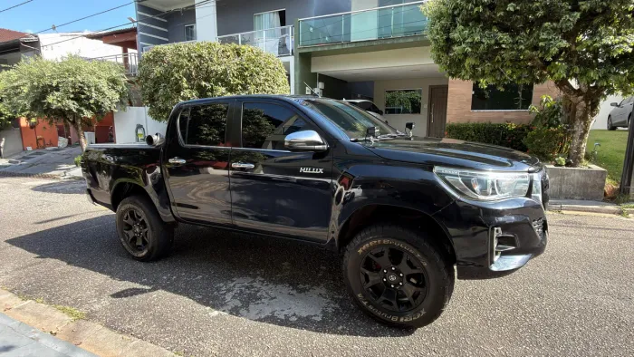 Toyota Hilux CD SRX 4X4 2.8 TDI 16V Diesel Aut. 2019
