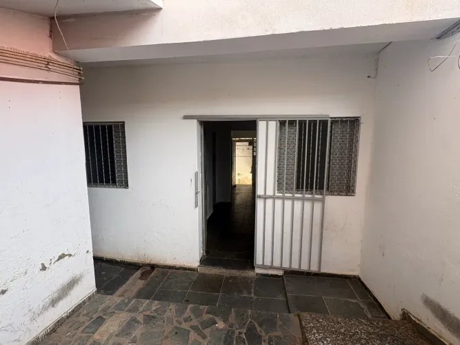 Vendo casa multifamiliar em Ibirite