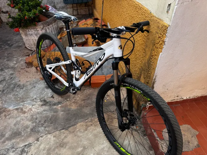Aro 29 full suspension de alumínio tamanho M