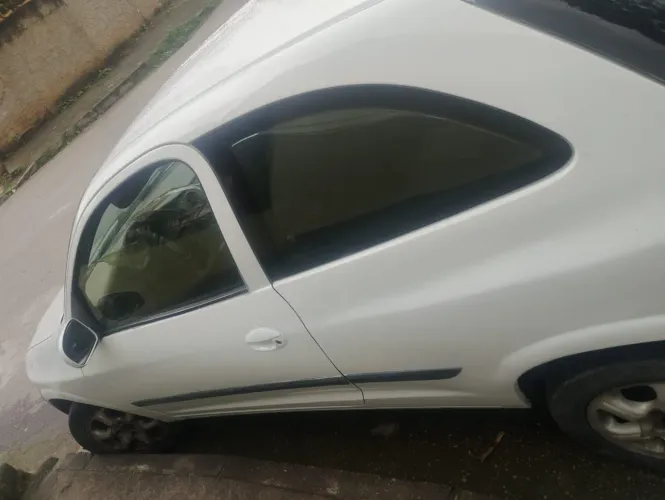 Chevrolet Celta 1.0/super/n.piq.1.0 MPFI VHC 8V 3P 2001