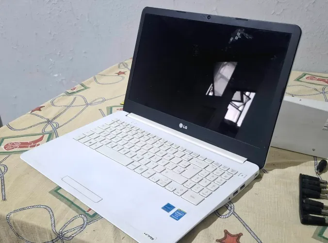 Notebook LG 15U340
